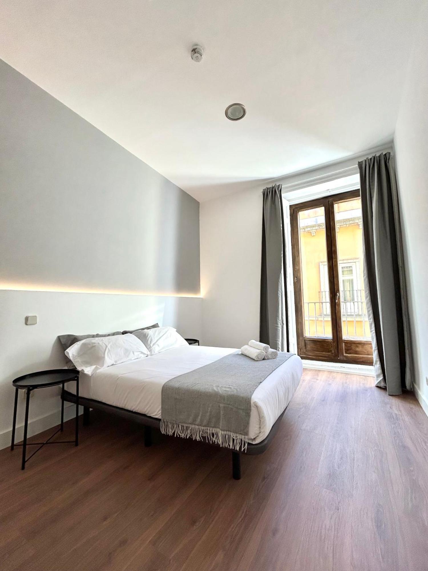 H21 Rooms Madrid Exterior foto